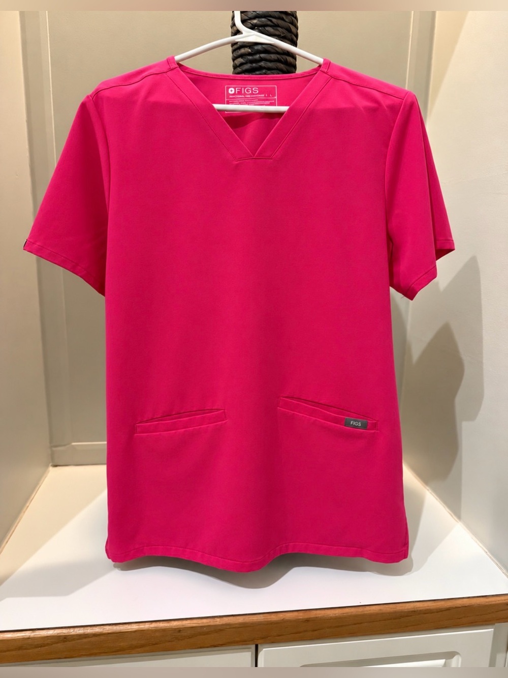 FIGS Casma Scrub Top Shocking Pink Size L Technical Collection 1000213